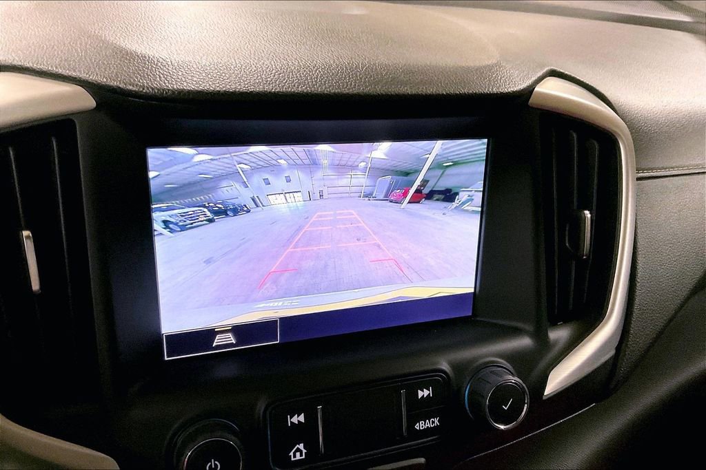 Used 2024 GMC Terrain SLT image 20