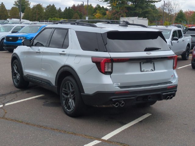 Certified 2026 Ford Explorer ST w/ Sun And Sound Package AWD/4WD image 5