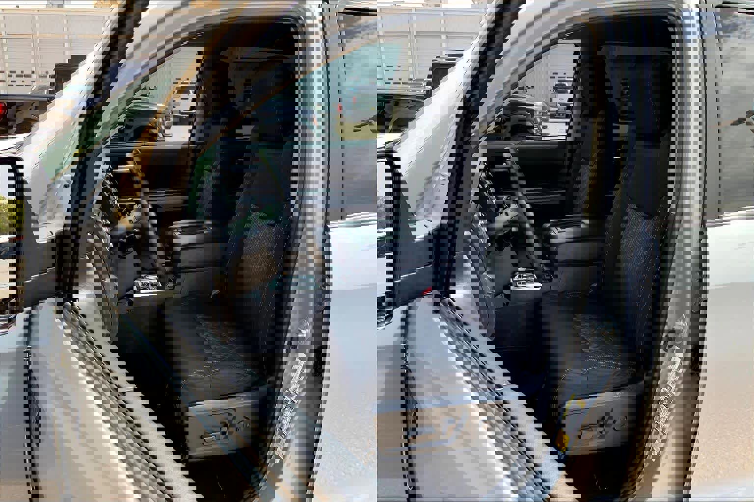 Used 2021 Toyota Tundra SR5 w/ Trail Edition image 8