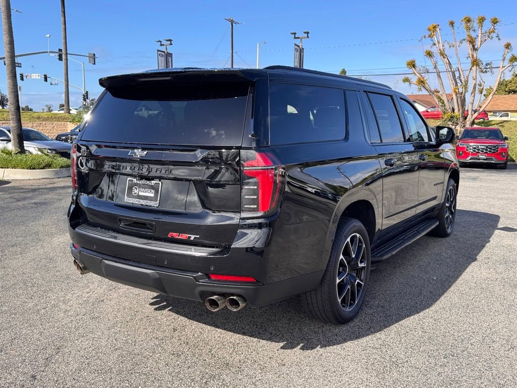 Used 2025 Chevrolet Suburban RST image 12