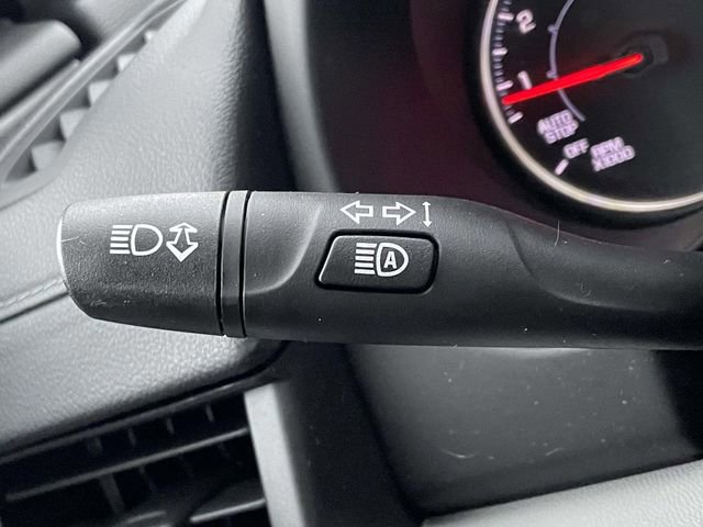 Used 2024 GMC Terrain SLE w/ Driver Convenience Package image 22