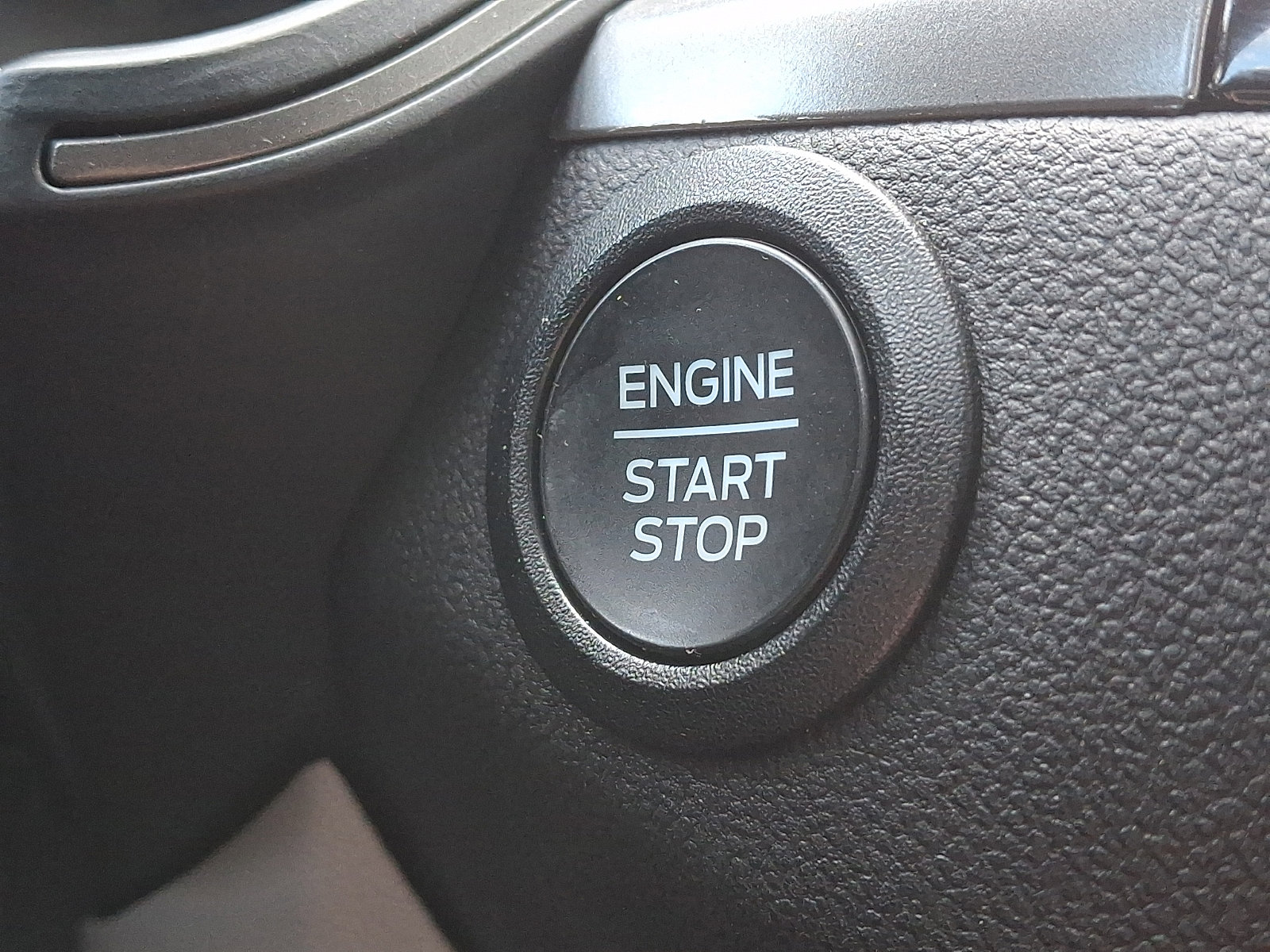 Certified 2023 Ford Escape Active AWD/4WD image 33