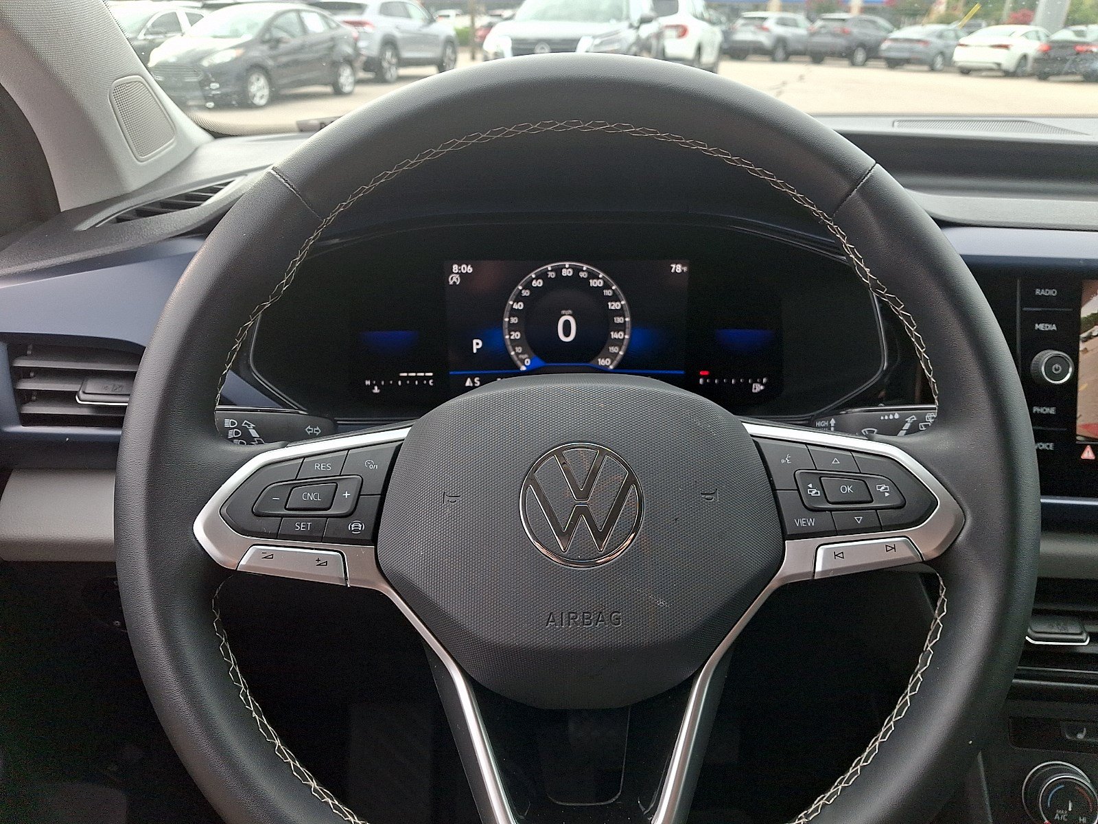 Used 2022 Volkswagen Taos SE FWD image 19