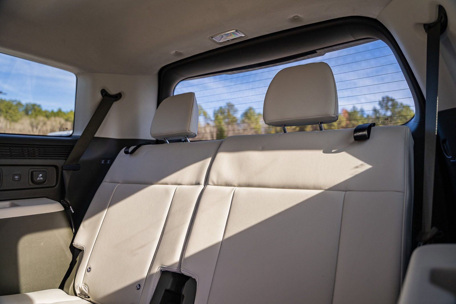 Used 2025 Hyundai Santa Fe Calligraphy w/ Tow & Go Package image 24