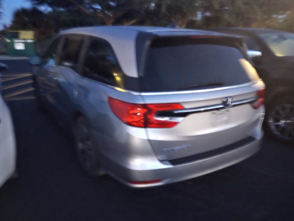Used 2024 Honda Odyssey EX-L image 3
