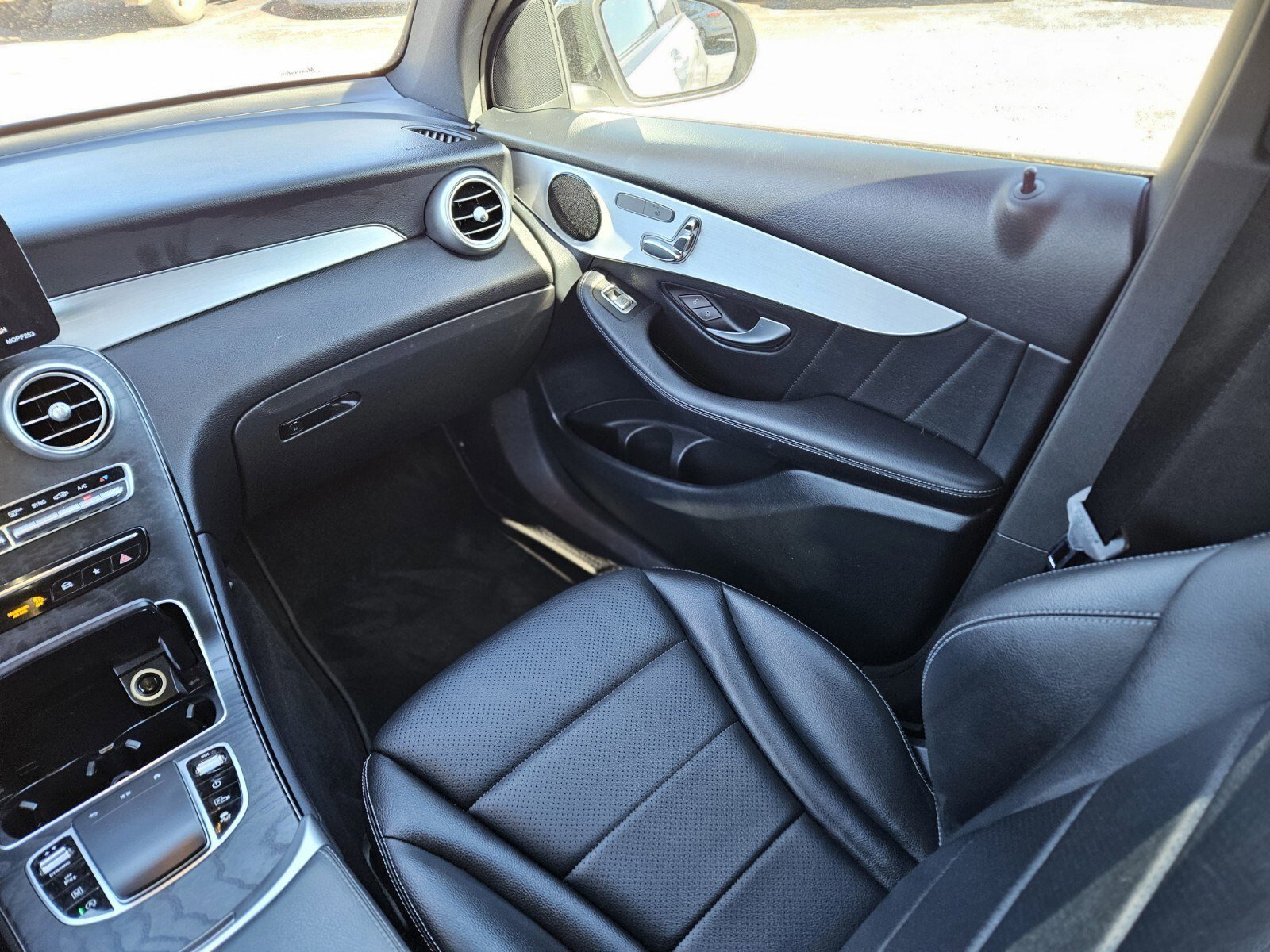 Used 2021 Mercedes-Benz GLC 300 image 16