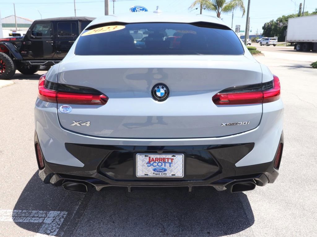 Used 2023 BMW X4 xDrive30i w/ M Sport Package AWD/4WD image 4