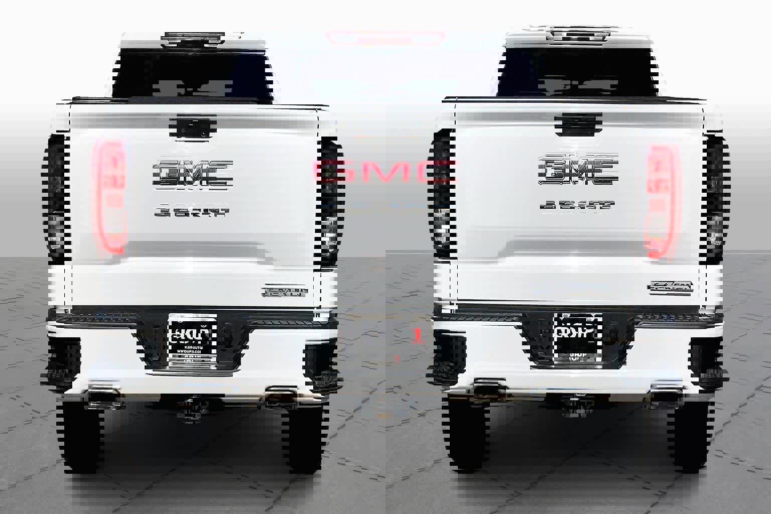 Used 2020 GMC Sierra 1500 Elevation w/ Elevation Value Package image 2