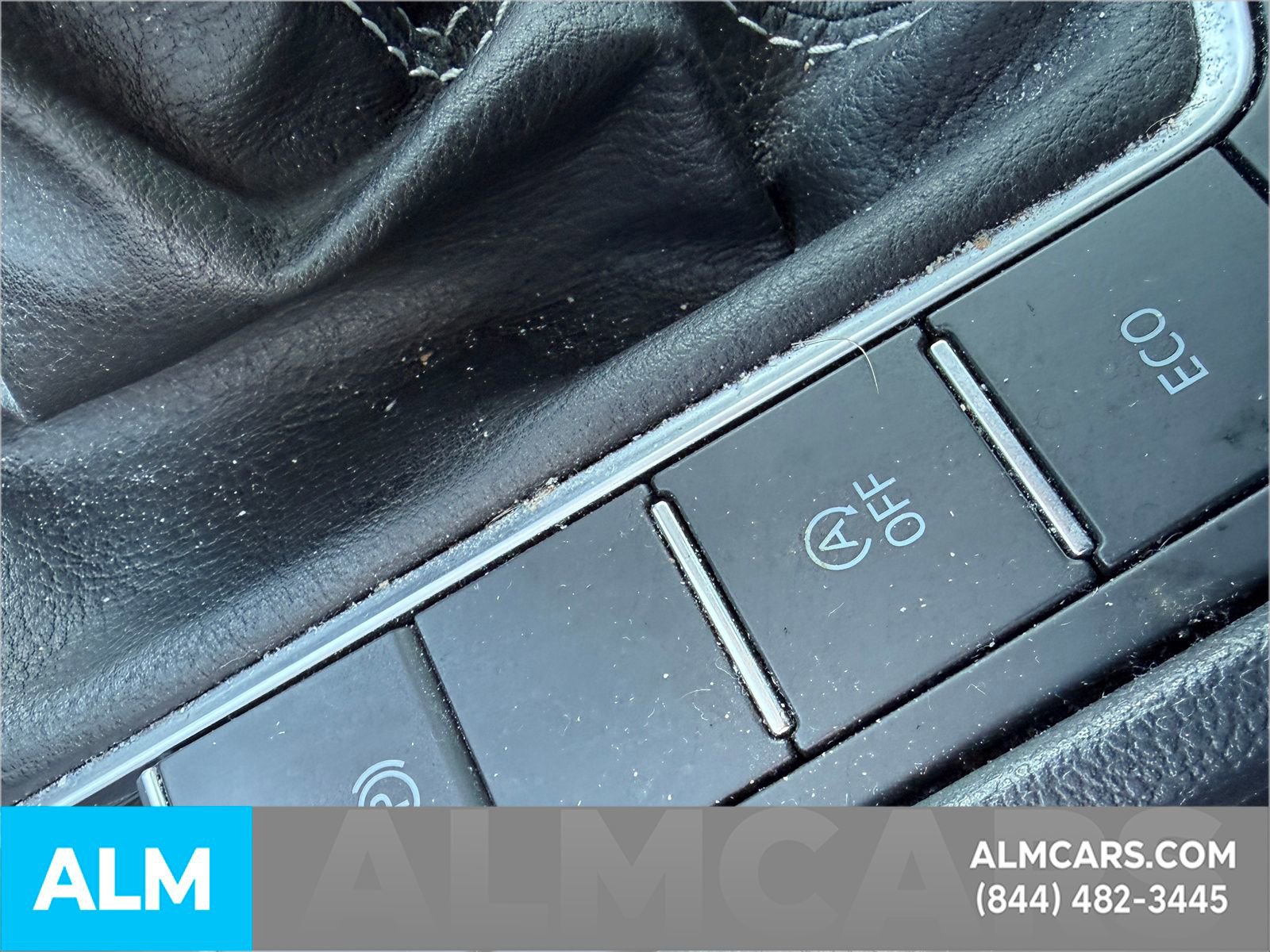 Used 2024 Volkswagen Jetta SE w/ Panoramic Sunroof Package image 21