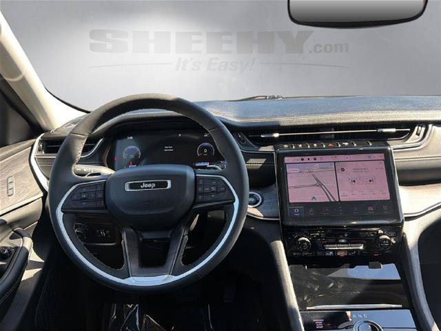Used 2023 Jeep Grand Cherokee L Limited AWD/4WD image 3