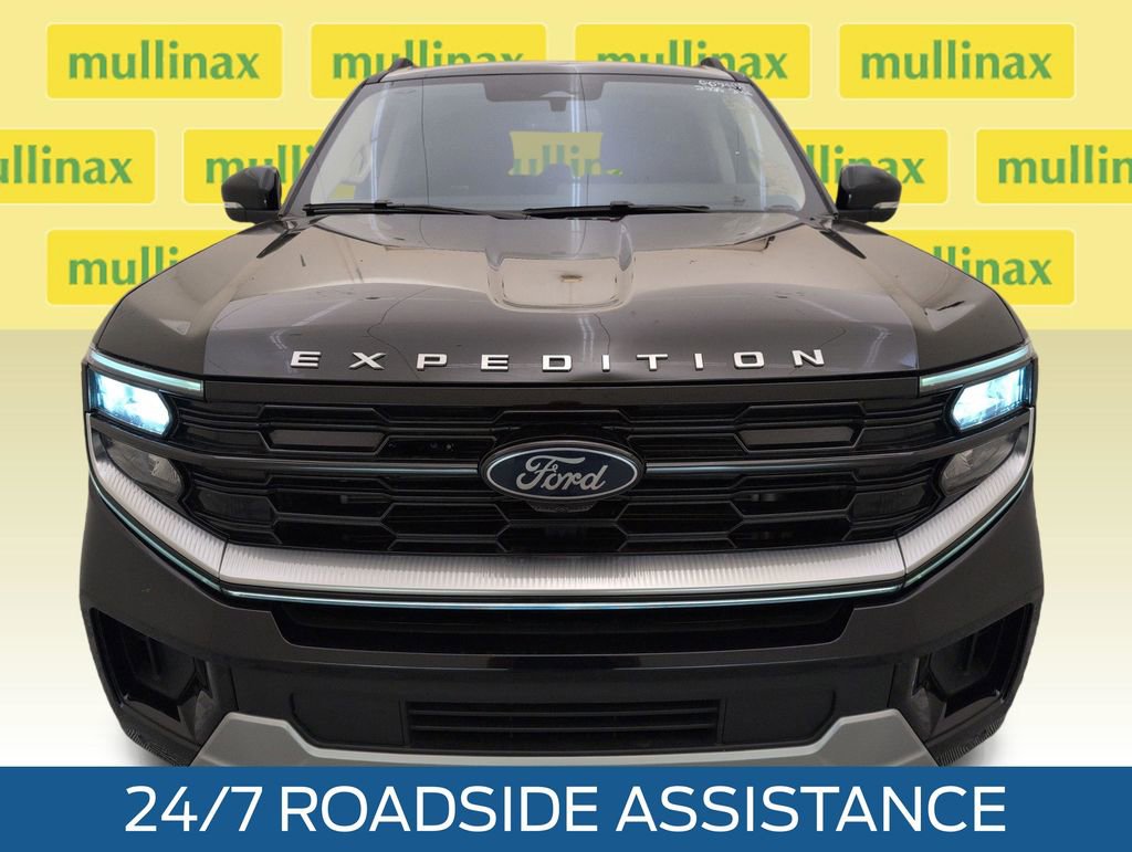 Certified 2025 Ford Expedition Platinum w/ Platinum Ultimate Package AWD/4WD image 14