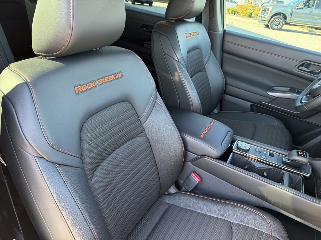 Used 2025 Nissan Pathfinder Rock Creek image 31