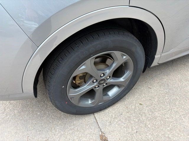 Certified 2024 Ford Escape ST-Line AWD/4WD image 10