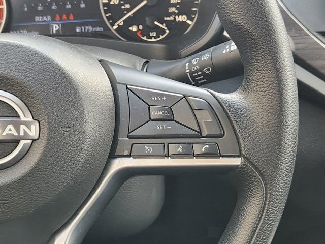 Used 2025 Nissan Altima 2.5 SV FWD image 29