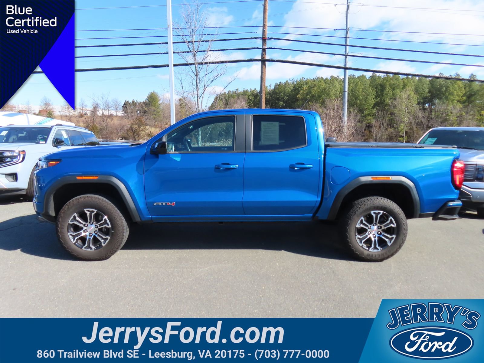 Used 2023 GMC Canyon AT4 w/ AT4 Premium Package AWD/4WD image 9