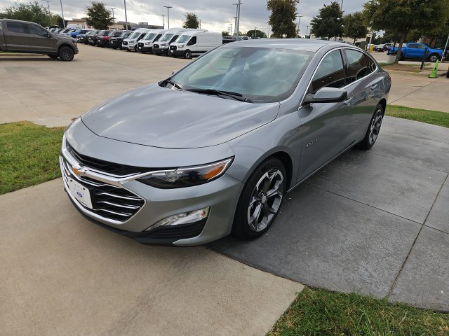 Used 2024 Chevrolet Malibu LT FWD image 3