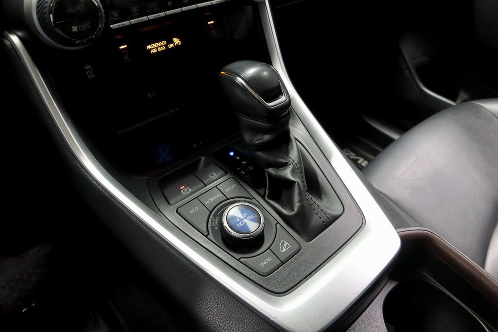 Used 2019 Toyota RAV4 Limited w/ Advanced Technology Package image 37