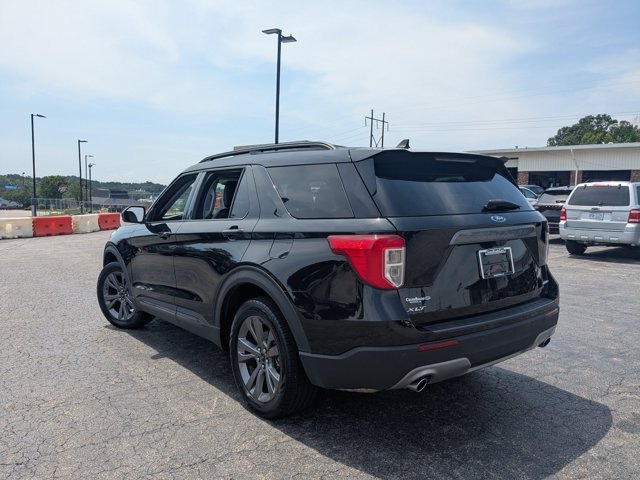 Certified 2021 Ford Explorer XLT w/ Equipment Group 202A AWD/4WD image 8