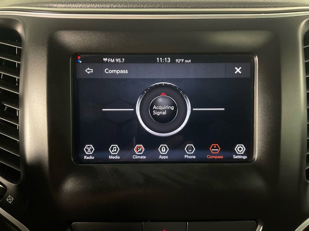 Used 2019 Jeep Cherokee Latitude w/ Popular Appearance Group image 20