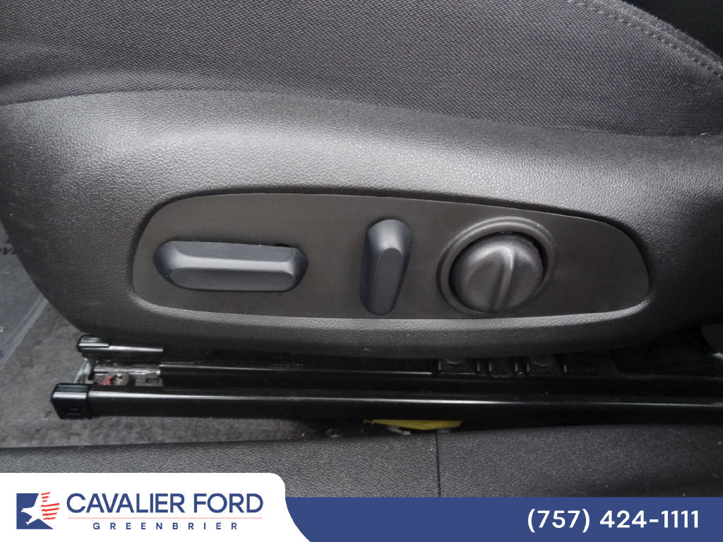 Used 2025 Chevrolet Malibu LT FWD image 7