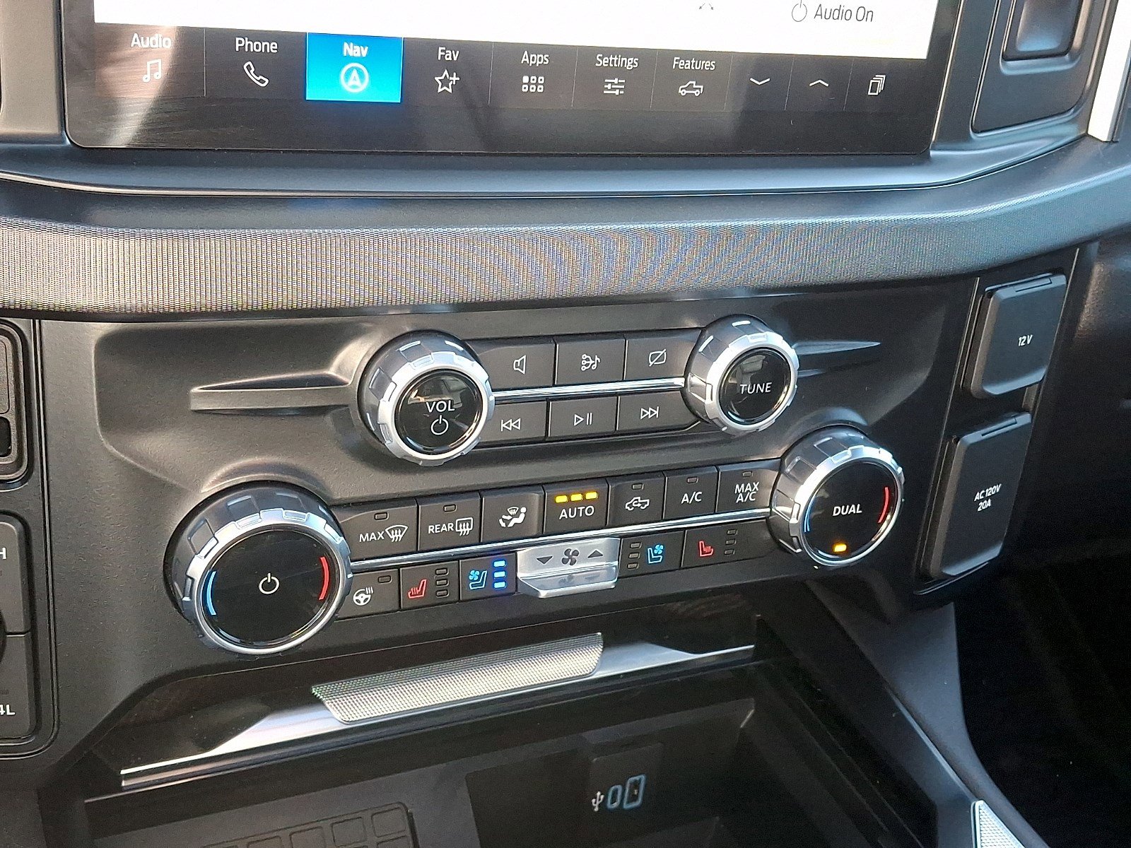 Certified 2024 Ford F250 Platinum AWD/4WD image 15