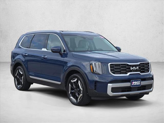 Used 2025 Kia Telluride S FWD image 3