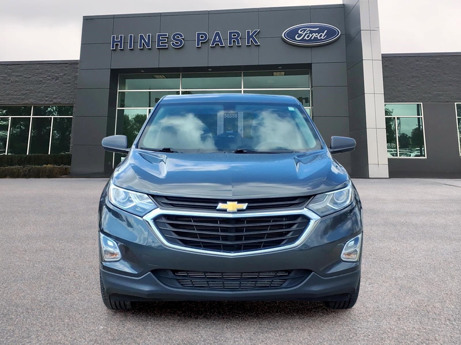 Used 2019 Chevrolet Equinox LS w/ LS Convenience Package FWD image 2