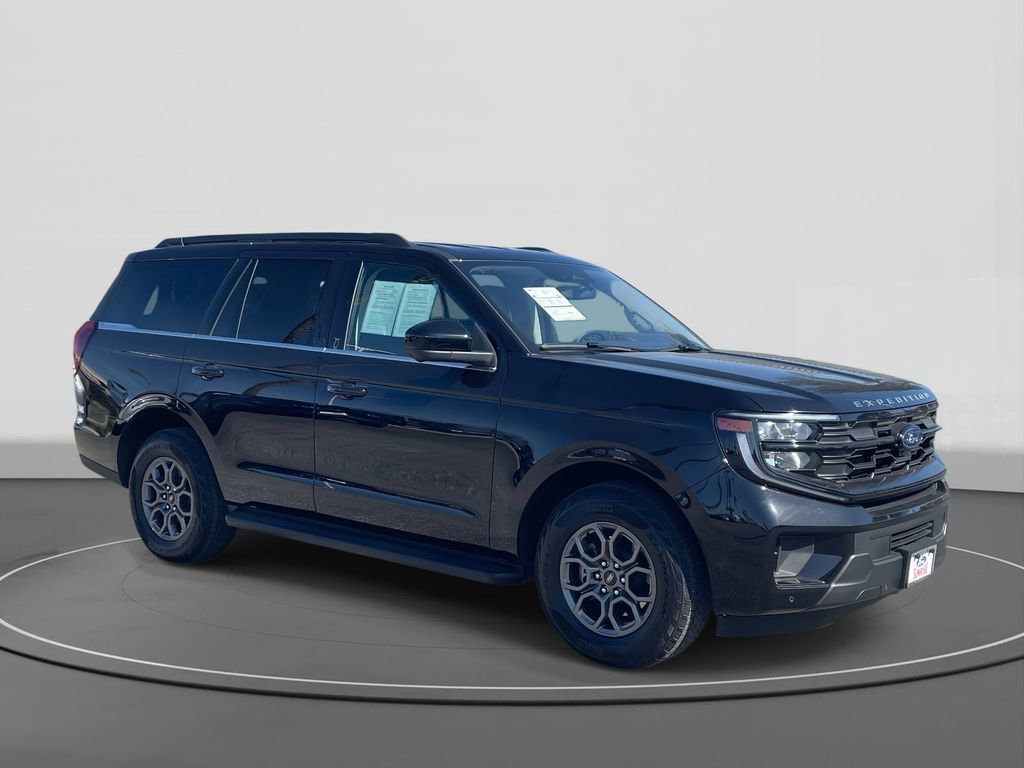 Certified 2025 Ford Expedition Active image 4