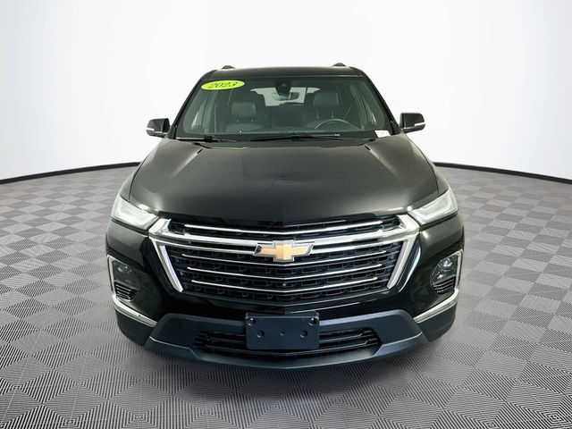 Used 2023 Chevrolet Traverse LT w/ LT Premium Package AWD/4WD image 5