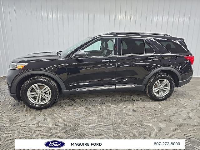 Certified 2022 Ford Explorer XLT w/ Equipment Group 202A image 5