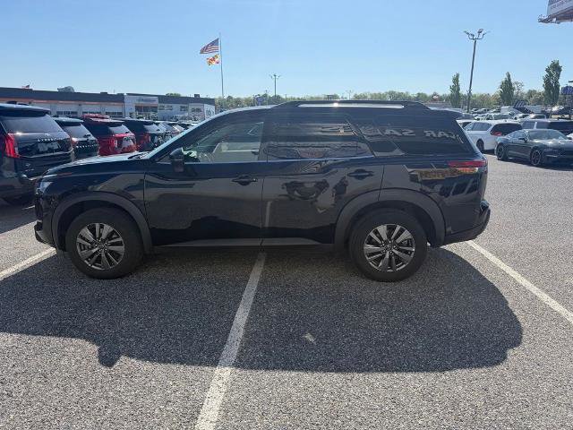 Used 2025 Nissan Pathfinder SV FWD image 5