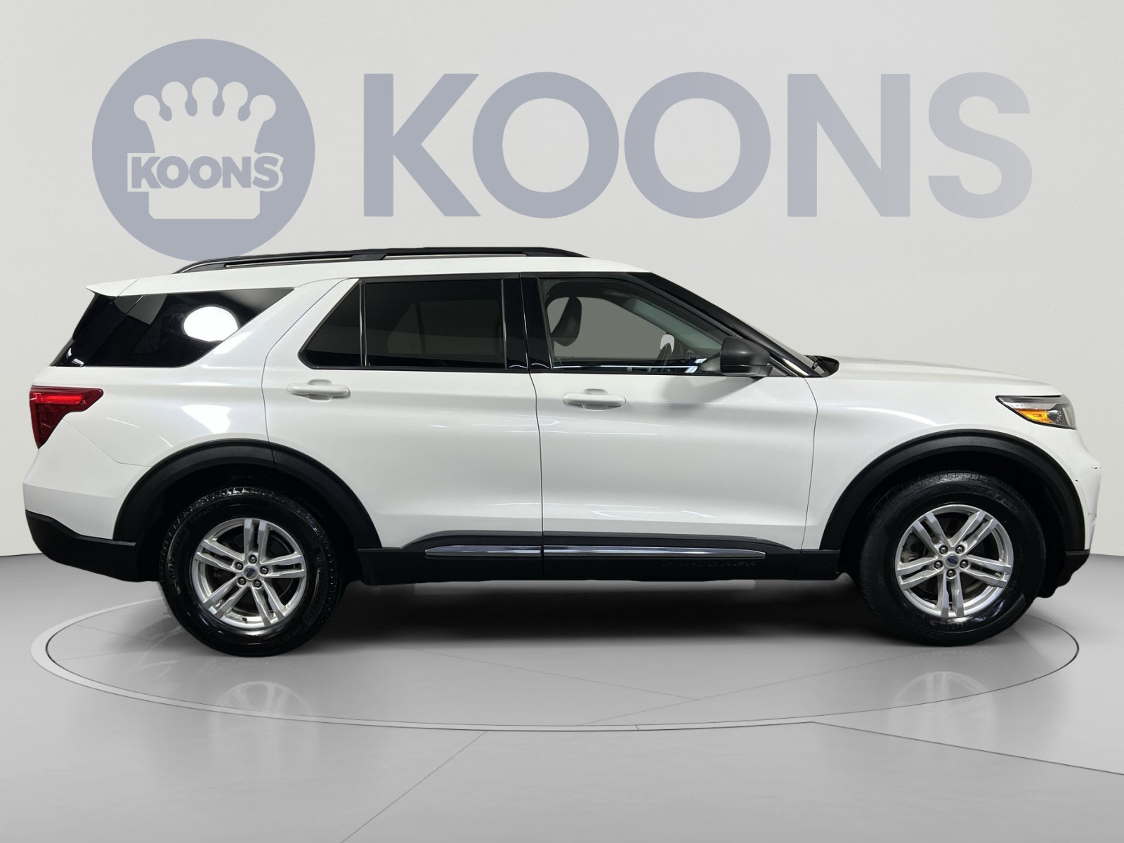 Certified 2022 Ford Explorer XLT w/ Equipment Group 202A AWD/4WD image 12