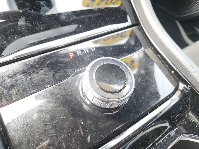 Used 2022 Jeep Grand Cherokee Altitude AWD/4WD image 22