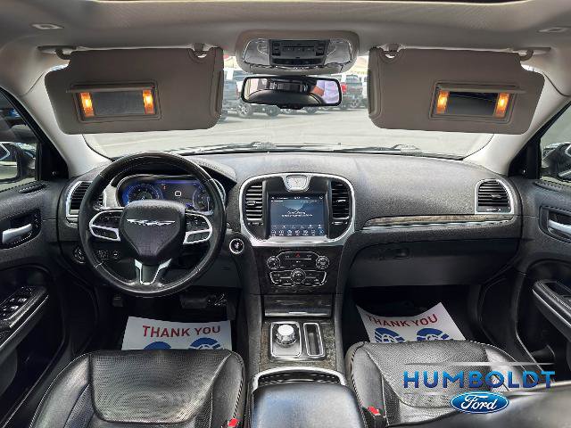 Used 2019 Chrysler 300 Limited AWD/4WD image 17