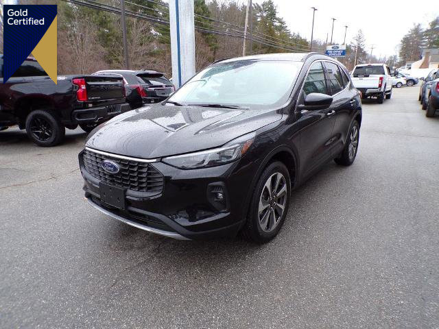 Certified 2025 Ford Escape Platinum w/ Class II Trailer Tow Package AWD/4WD image 1