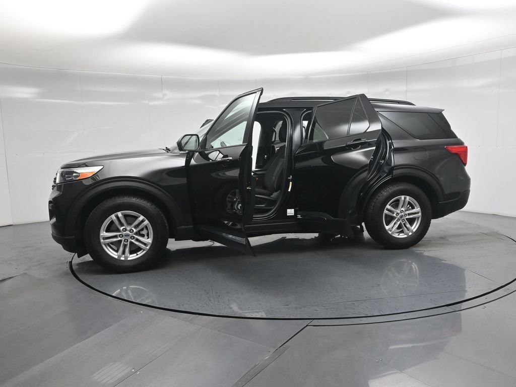 Certified 2022 Ford Explorer XLT RWD image 34