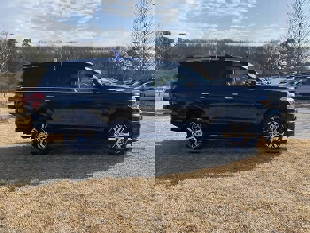 Certified 2024 Ford Expedition Limited image 11