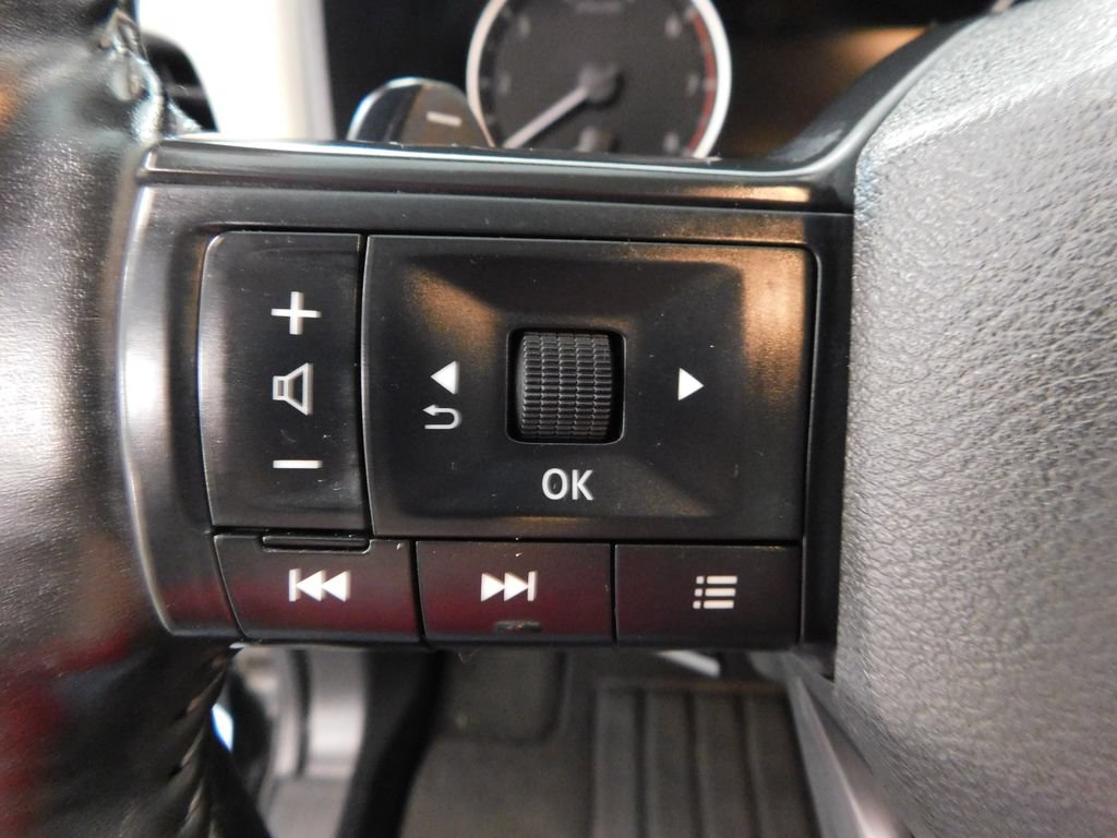 Used 2025 Nissan Rogue SV AWD/4WD image 22
