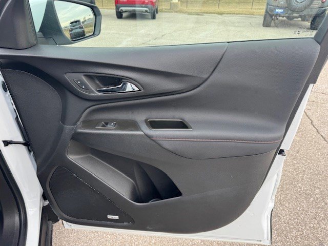 Used 2023 Chevrolet Equinox RS w/ RS Leather Package image 36