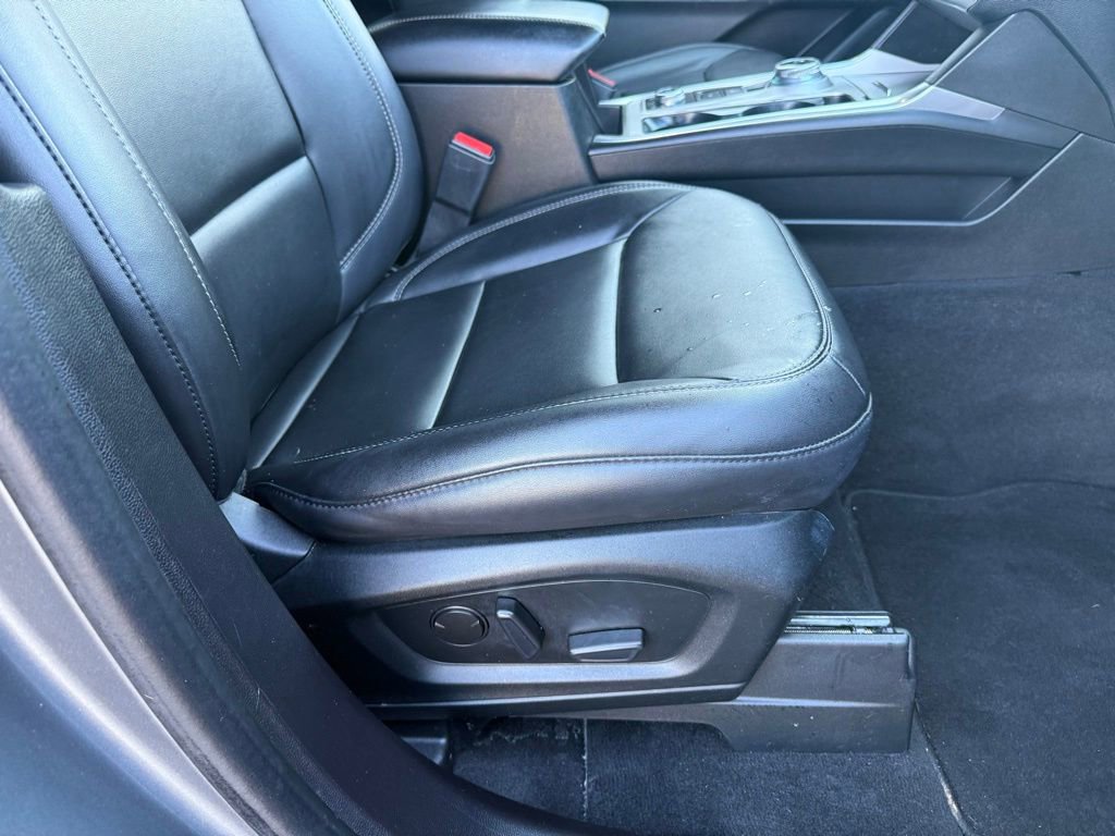 Certified 2022 Ford Explorer XLT w/ Equipment Group 202A image 26