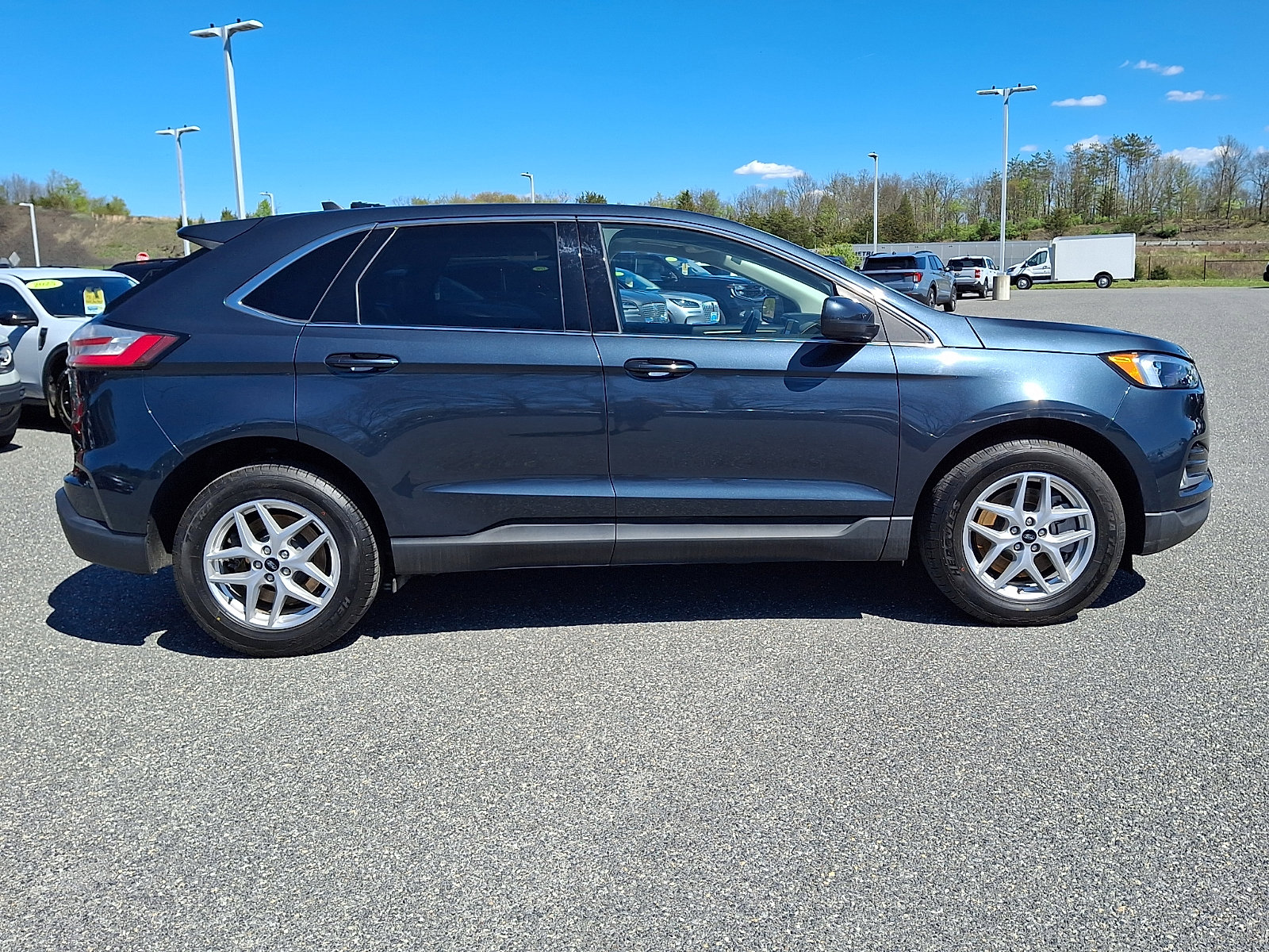 Certified 2024 Ford Edge SEL w/ Convenience Package AWD/4WD image 7