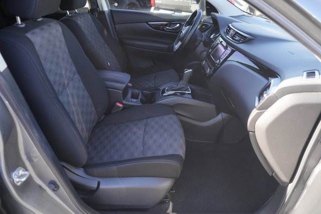 Used 2021 Nissan Rogue Sport SV image 18