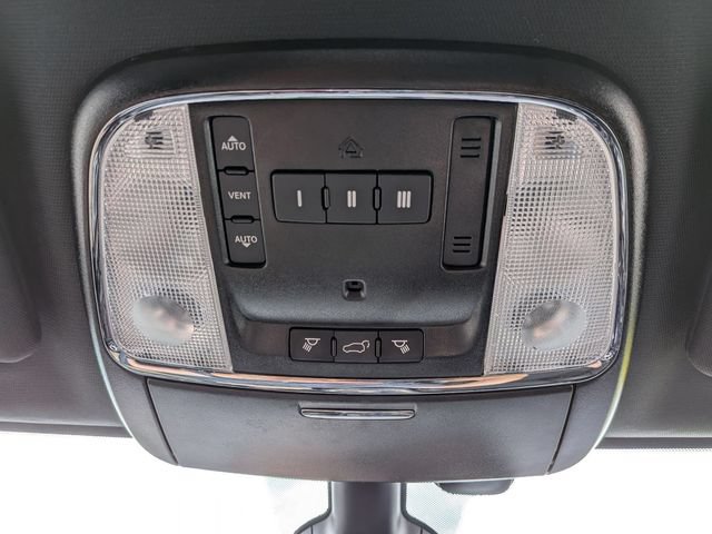 Used 2021 Jeep Grand Cherokee Trailhawk AWD/4WD image 13
