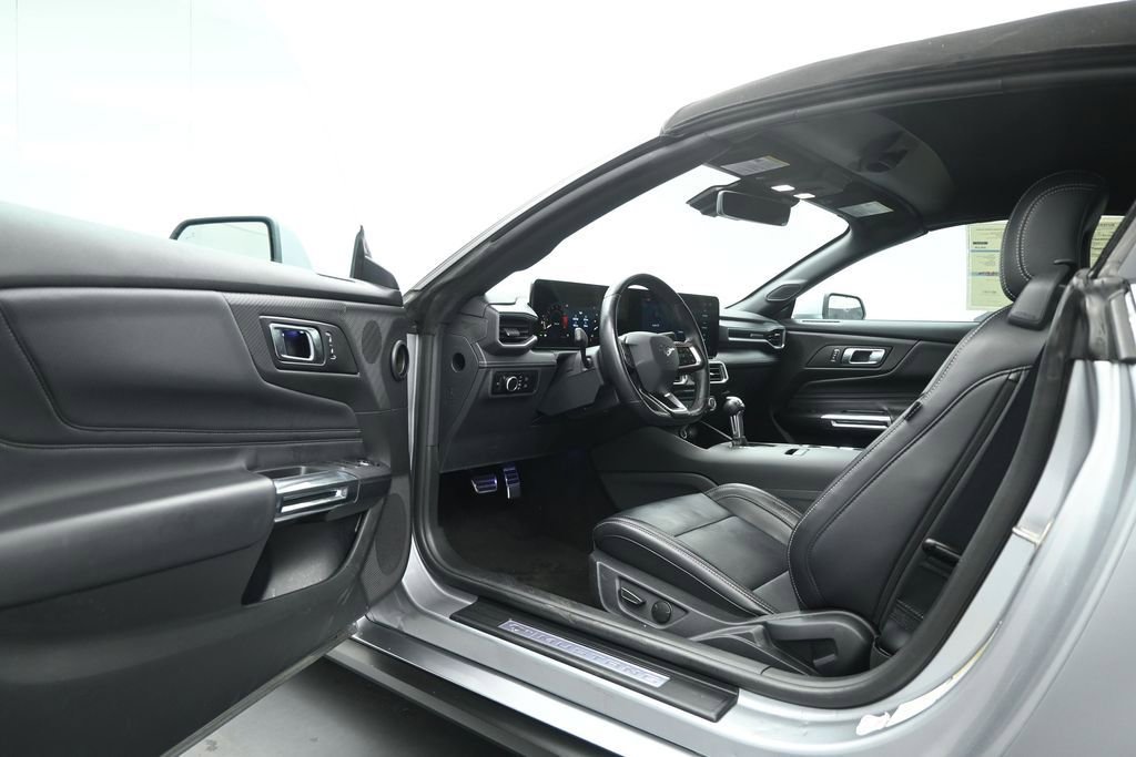 Certified 2025 Ford Mustang Premium RWD image 9