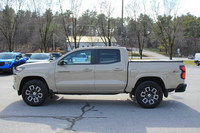 Used 2024 Chevrolet Colorado Z71 w/ Z71 Convenience Package 2 AWD/4WD image 8