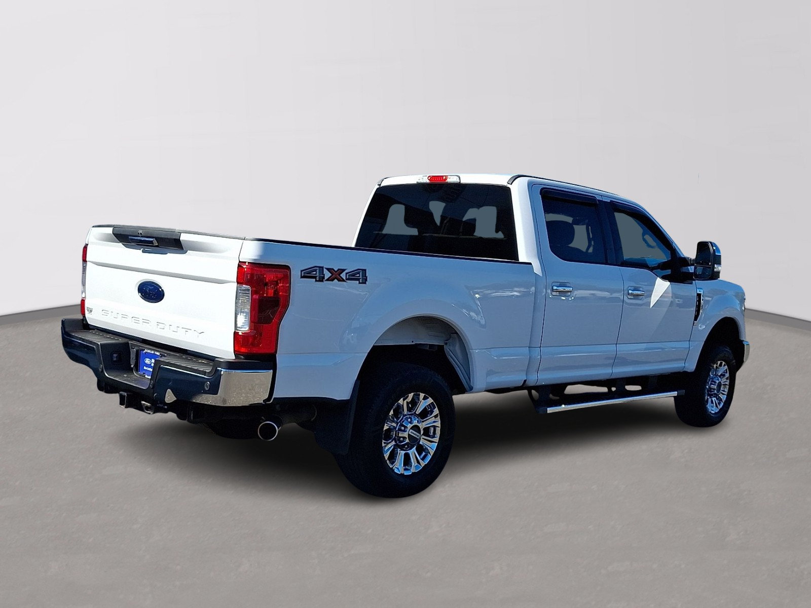 Certified 2018 Ford F250 XLT w/ XLT Premium Package AWD/4WD image 6
