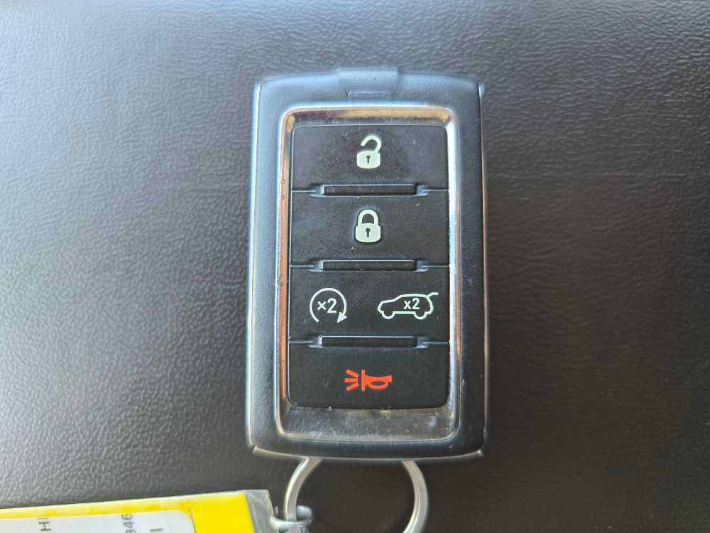 Used 2021 Jeep Grand Cherokee L Limited AWD/4WD image 22