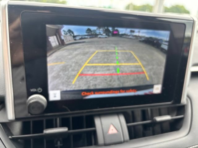 Used 2025 Toyota RAV4 XLE FWD image 19