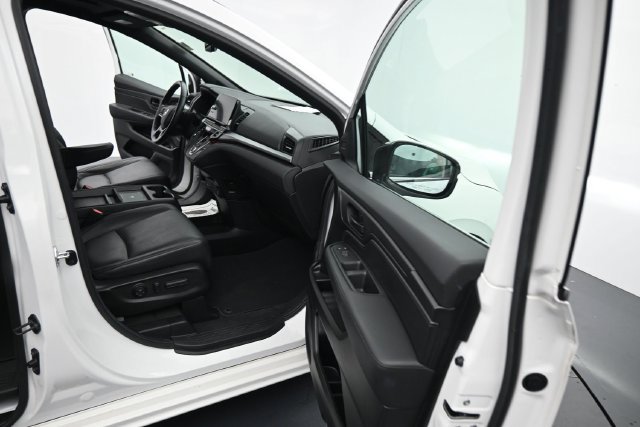 Used 2025 Honda Odyssey Sport-L image 14