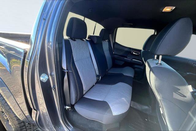 Used 2022 Toyota Tacoma TRD Sport w/ Technology Package image 33